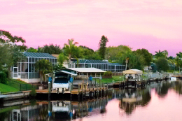 Compra de inmobiliarias en Cape Coral. Casas y condominios. Agentes de bienes raices en Florida suroeste, REALTORS